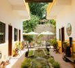 Hotel San Miguel Arcángel, el encanto colonial de hospedarse en el corazón de Izamal.